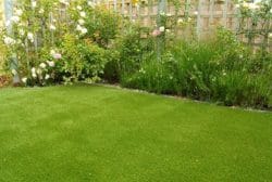 There are plenty of benefits to artificial grass