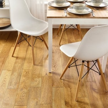 Engineered Golden Oak 14mm x 125mm Brushed & Lacquered