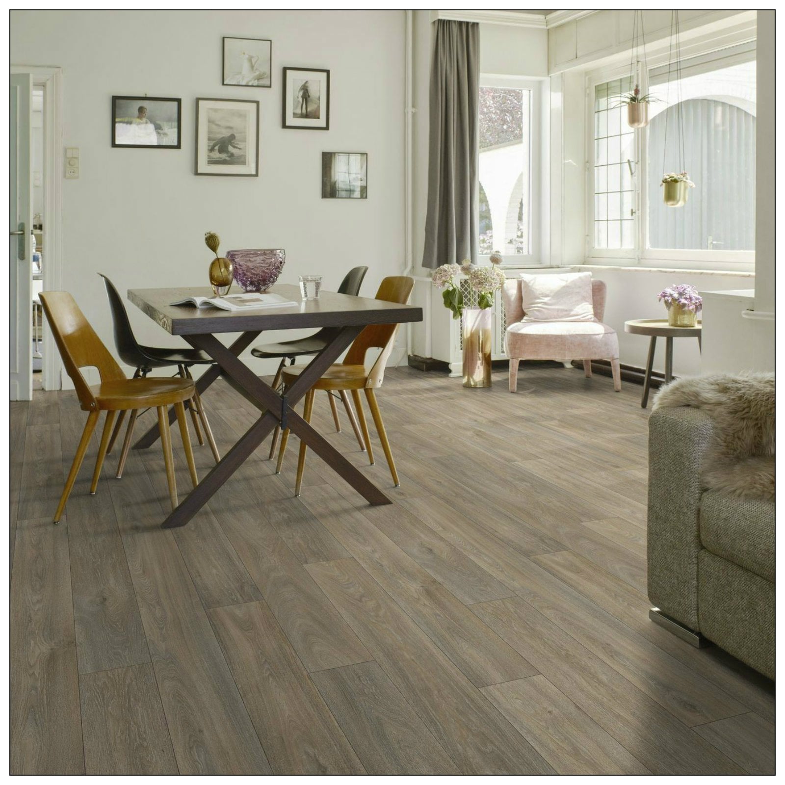 Vinyl floor planks
